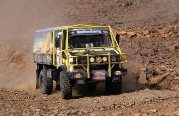 Unimog triumphiert bei der Rallye Paris - Dakar