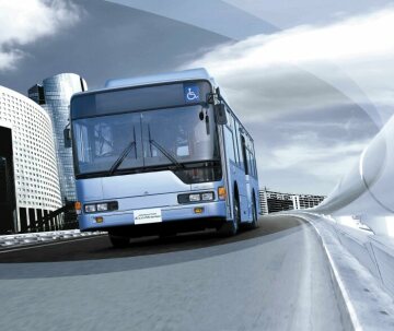 Fuso präsentiert zweite Hybridbus-Generation
