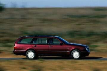 E 250 Diesel station wagon / S 210 D 25, 1996 - 1999