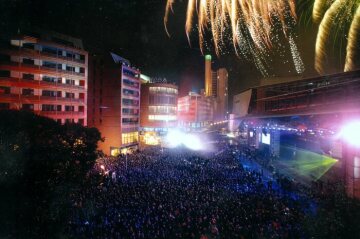 Daimler-Benz "quartier" at Potsdamer Platz officially opened