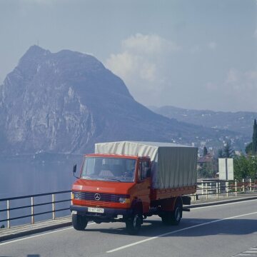 Allradtransporter Mercedes-Benz 814 DA in Lugano vorgestellt