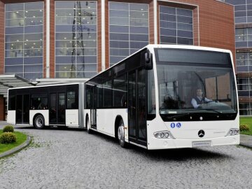 Neuer Conecto debütiert als Gelenkbus