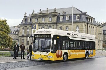 Drei Brennstoffzellen-Busse im Stuttgarter Alltag