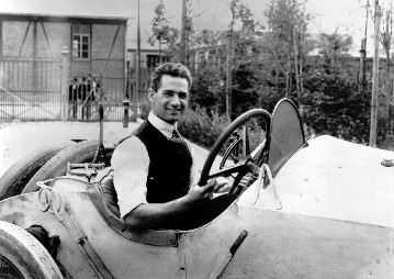 DePalma wins the Chicago Automobile Club Trophy and the Elgin National Trophy
