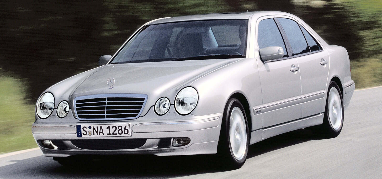 PKW4060000000 E-Class Saloons and predecessors
