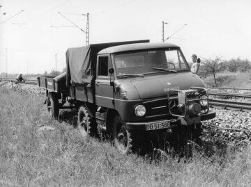 Unimog, model series 411 with Eisemann generator for operating electrical equipment, used by Deutsche Bundesbahn