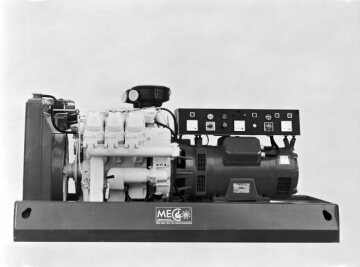 Stromaggregat MEC-Elettronica
mit V6-Direkteinspritzmotor OM 401