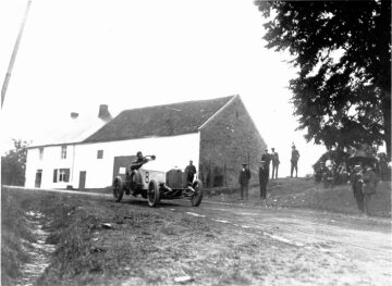 Großer Preis des Belgischen Automobil-Clubs, 24. - 25.08.1913. Mercedes-Knight 16/45 PS (Startnummer 8)