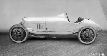 Mercedes 2-l-Indianapolis-Rennwagen 4-Zylinder mit Kompressor. (Internationales Prager Bergrennen Königsaal-Jilowischt, 20.04.1924).