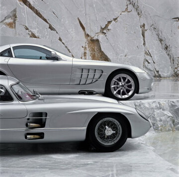 Der neue Mercedes-Benz SLR McLaren trifft die legendären SLR - Modelle aus den Fünfzigerjahren