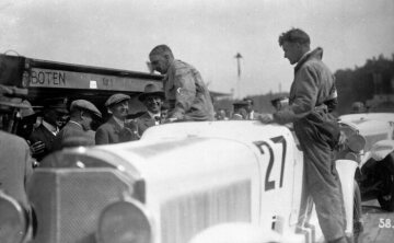 Rund um die Solitude, 12. September 1926. Willy Walb (Startnummer 27) mit einem Mercedes-Benz Modell K. Sieger in der Klasse der Sportwagen über 5-Liter. Staatspreis, beste Zeit des Tages, Wanderpreis S.K.F.- Norma.