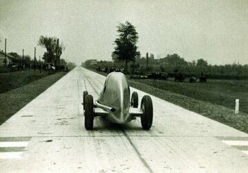 Records on the high-speed track at Gyon near Budapest, October 28 and 30, 1934. Rudolf Caracciola with the Mercedes-Benz W 25 record-breaking car (""racing sedan”), 1934.