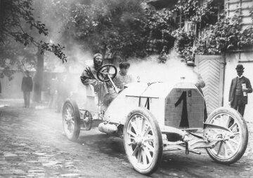 5th Gordon Bennet Cup race, held in the Taunus mountains in Germany on June 17, 1904. Camille Jenatzy (competitor's number 1) with a 90-hp Mercedes racing car. Jenatzy took second place in the race.