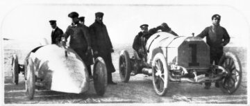 Record established at the meeting in Ormond Daytona Beach, Florida/USA, January 27- 30, 1904. Scene at the start, the subsequent winner William K. Vanderbilt jr. (start number 1) at the wheel of a 90 hp Mercedes.