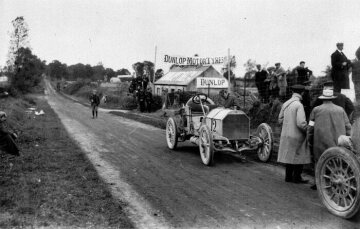 IV. Gordon-Bennett-Rennen in Irland, 02.07.1903. Foxhall Keene (Startnummer 12) mit einem 60 PS Mercedes-Simplex-Rennwagen.
