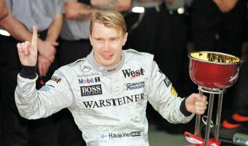 In 1998 and 1999, Mika Häkkinen won the Formula 1 World Drivers' Championship. Together with his teammate David Coulthard, the Finn also won the Constructors' World Championship for McLaren-Mercedes in the season of 1998.