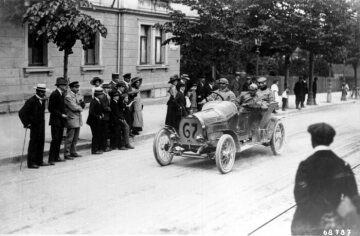 3. Prinz-Heinrich-Fahrt, 02. - 08.06.1910. Dr. Ludwig Opel (Startnummer 67) auf Opel.