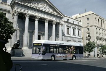 Mercedes-Benz Citaro O 530,
regular-service bus with fuel-cell drive, 2003