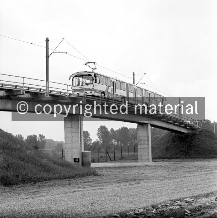 00150839 Mercedes-Benz O-Bahn