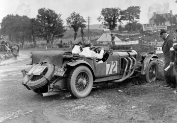 International Tourist Trophy auf dem Ards-Rundkurs bei Belfast, 17. August 1929. Privatfahrer A. B. Maconochie (Startnummer 72) mit einem Mercedes-Benz Typ SS.