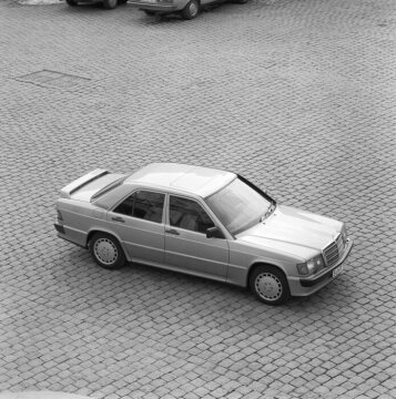 Mercedes-Benz 190 E 2.3-16