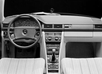 Mercedes-Benz saloon, 124 series, 1984