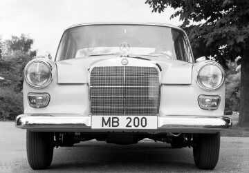 Mercedes-Benz 200 
110 series
1965