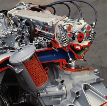 Cutaway model, Mercedes-Benz engine M 102, 1980