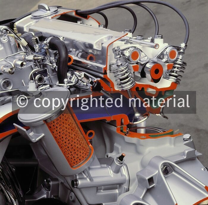 80F33 Schnittmodell, Mercedes-Benz Motor M 102