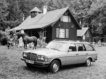 51 st International Automobile Motor Show.Geneva. Mercedes-Benz 300 TD Turbo diesel