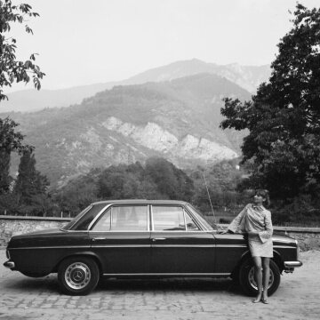 Mercedes-Benz 200 
Limousine im bulgarischen Balkangebirge, 1968