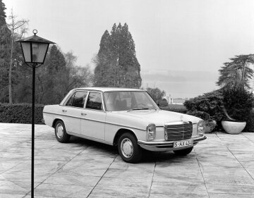 Mercedes-Benz "Strich-Acht" Limousine der Baureihe114,115 aus dem Jahre 1974