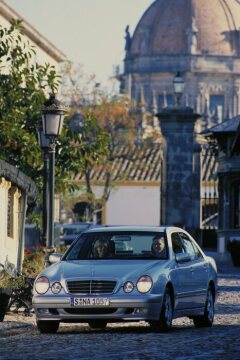 Mercedes-Benz Typ E 200 Limousine der Baureihe 210