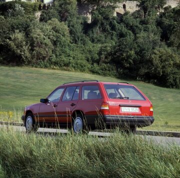 Mercedes-Benz Typ 250 TD der Baureihe 124