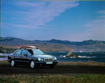 Mercedes-Benz E-Klasse-Limousine der Baureihe 210