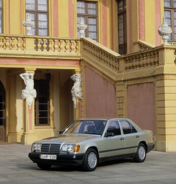 Mercedes-Benz saloon, W 124, 1984