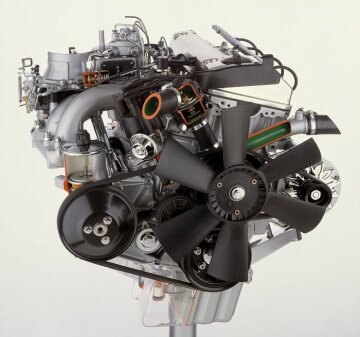 Mercedes-Benz Motor M 102 E 23, Baureihe 124, 1984.