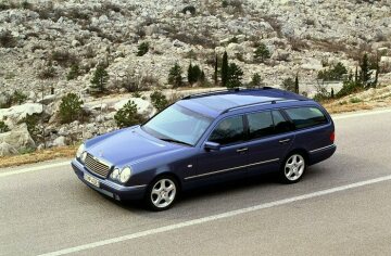 Mercedes-Benz E 220 CDI estate , S 210, 1998