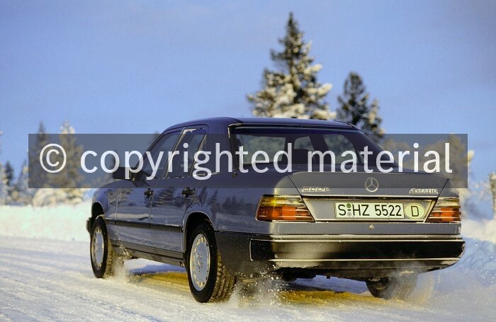 86F10 300 E, saloon - W 124, 4MATIC