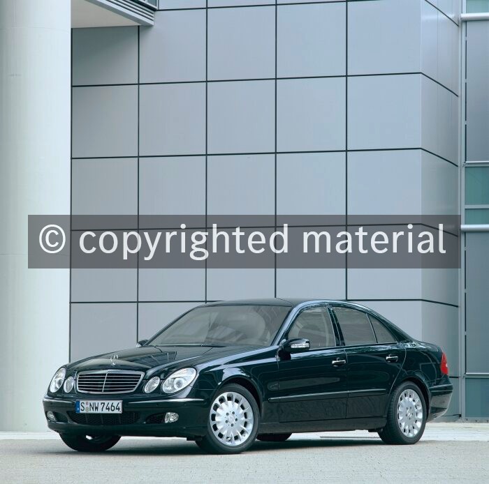 File:Mercedes E 220 CDI Classic (W211) rear 20100509.jpg - Wikipedia