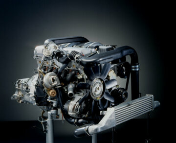 Mercedes-Benz 290 GD Turbodiesel (461 model series), 1997 OM 602 DE 29 LA five-cylinder turbodiesel engine, 2874 cc, 88 kW/120 hp.