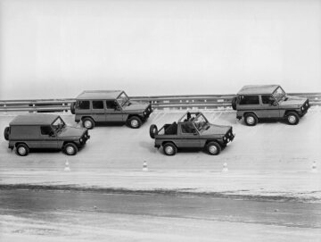 Mercedes-Benz G-series, off-road vehicle, 460 model series, available from 1979 with four different engines, in five body styles with two different wheelbases. From left to right: Panel van long, station wagon long, convertible, station wagon short. Each with spare wheel on the rear end (optional extra).