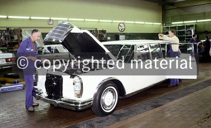 A90F2111 Mercedes-Benz Typ 600 Pullman-Limousine