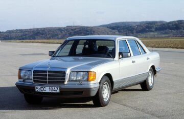 Mercedes-Benz 500 SEL,
saloon, W 126