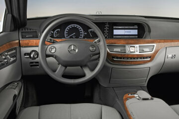 Mercedes-Benz S-Class, 221 seires.