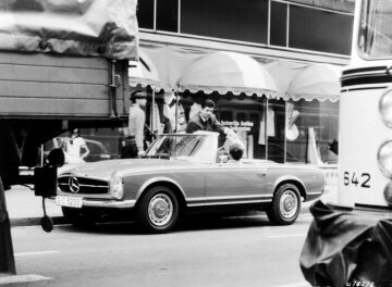 Mercedes-Benz 280 SL
1968 - 1971