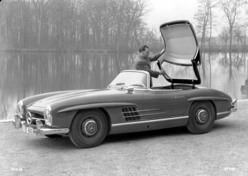 Mercedes-Benz Typ 300 SL, 215 PS, Roadster, Bauzeit: 1957 bis 1963.