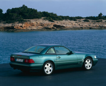 Mercedes-Benz SL 500, 129 series, with panorama glass roof