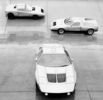 Drei Versionen des C 111: vorn die Variante von 1970 C 111/II, (rechts) C 111/I von 1969, (links) im Hintergrund der erste Versuchswagen "Hobel" C 111/I, 1969.