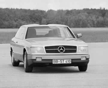 Mercedes-Benz Forschungs-Pkw "Auto 2000"